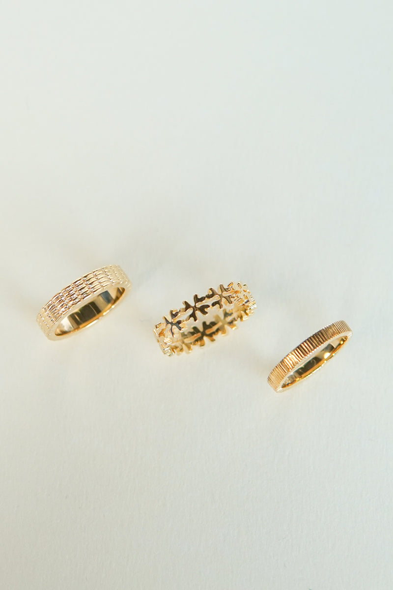 Clover club index ring gold plated