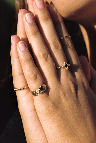 Hammered star pinky ring gold plated 