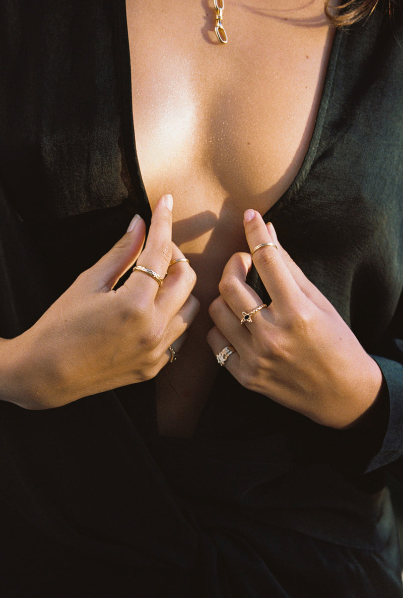 Wanderlust hammered ring gold plated