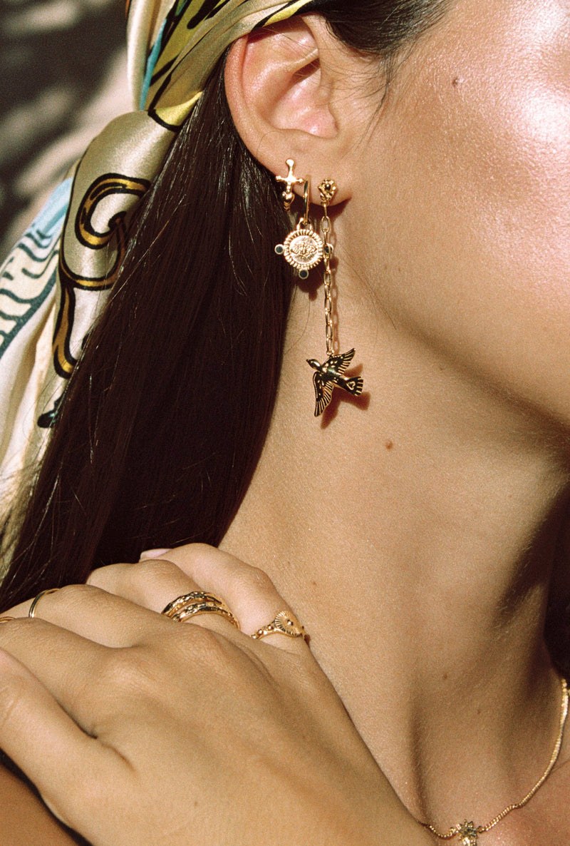 Lucky swallow chain earring gold plated 