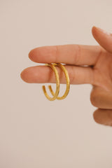 Wanderlust hammered hoop gold plated (32mm)