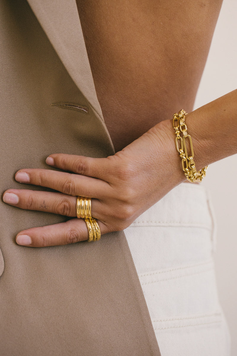 Signature chain bracelet gold plated