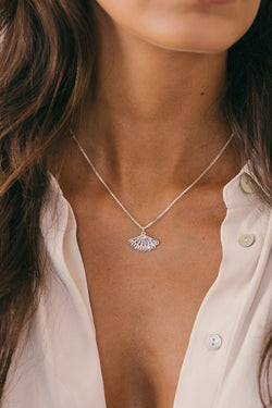 Rosario fan necklace silver 