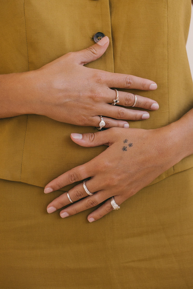 Halo pinky ring silver