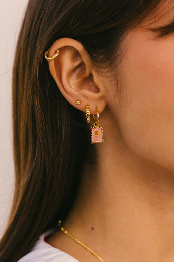 Dainty Flower Stud gold Plated