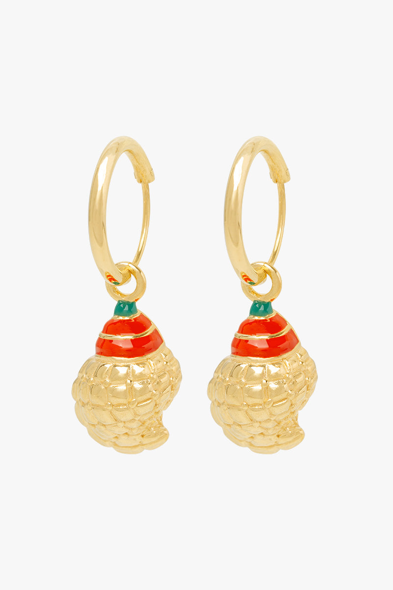 Crown Shell Hoop Earring Gold Plated