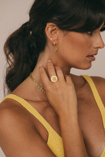 Helios stud gold plated