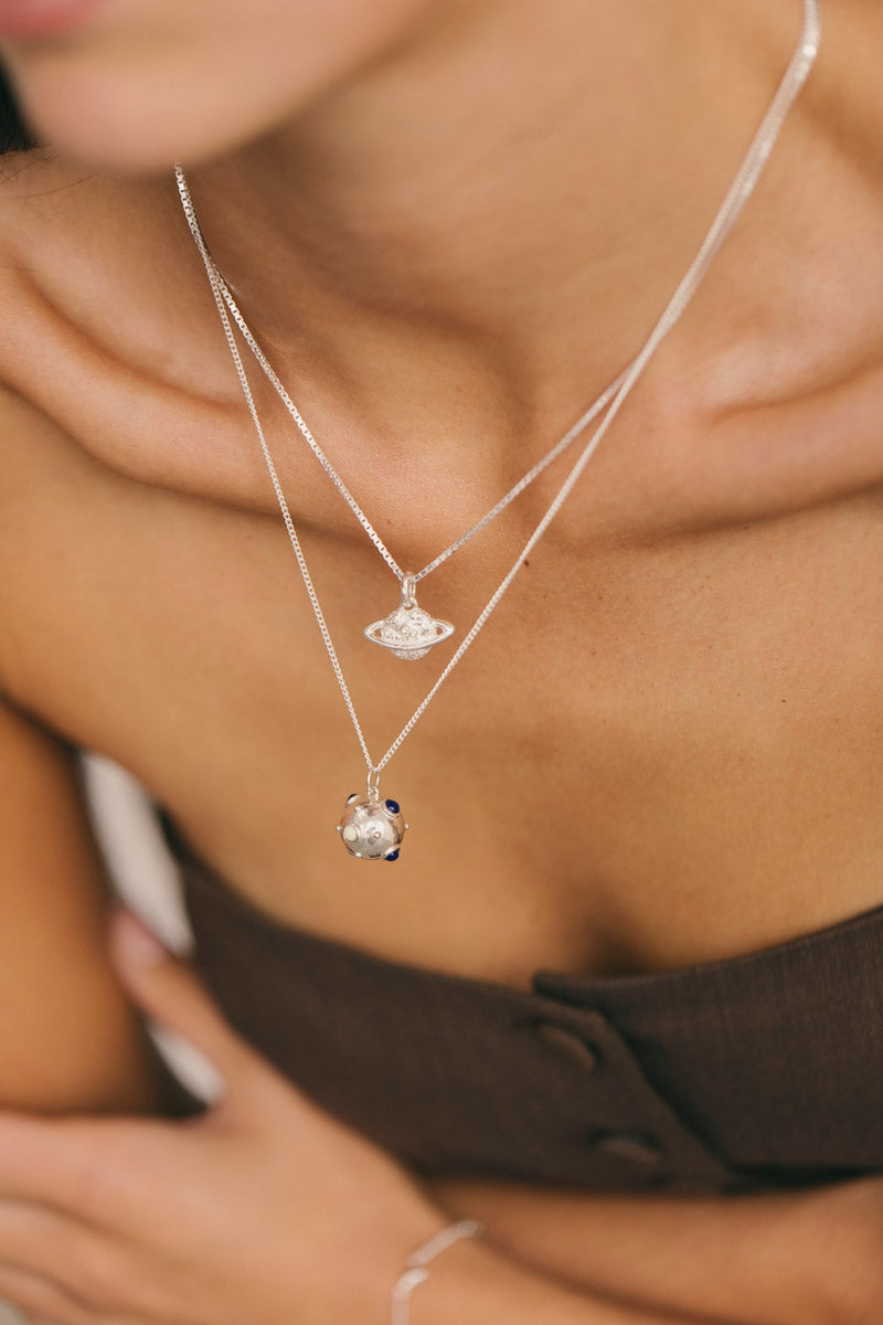 Saturn Necklace Silver
