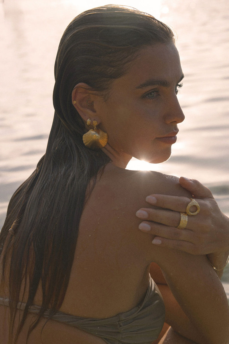 Hammered Horizon Ring Gold Plated