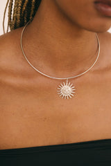 Sunburst necklace silver