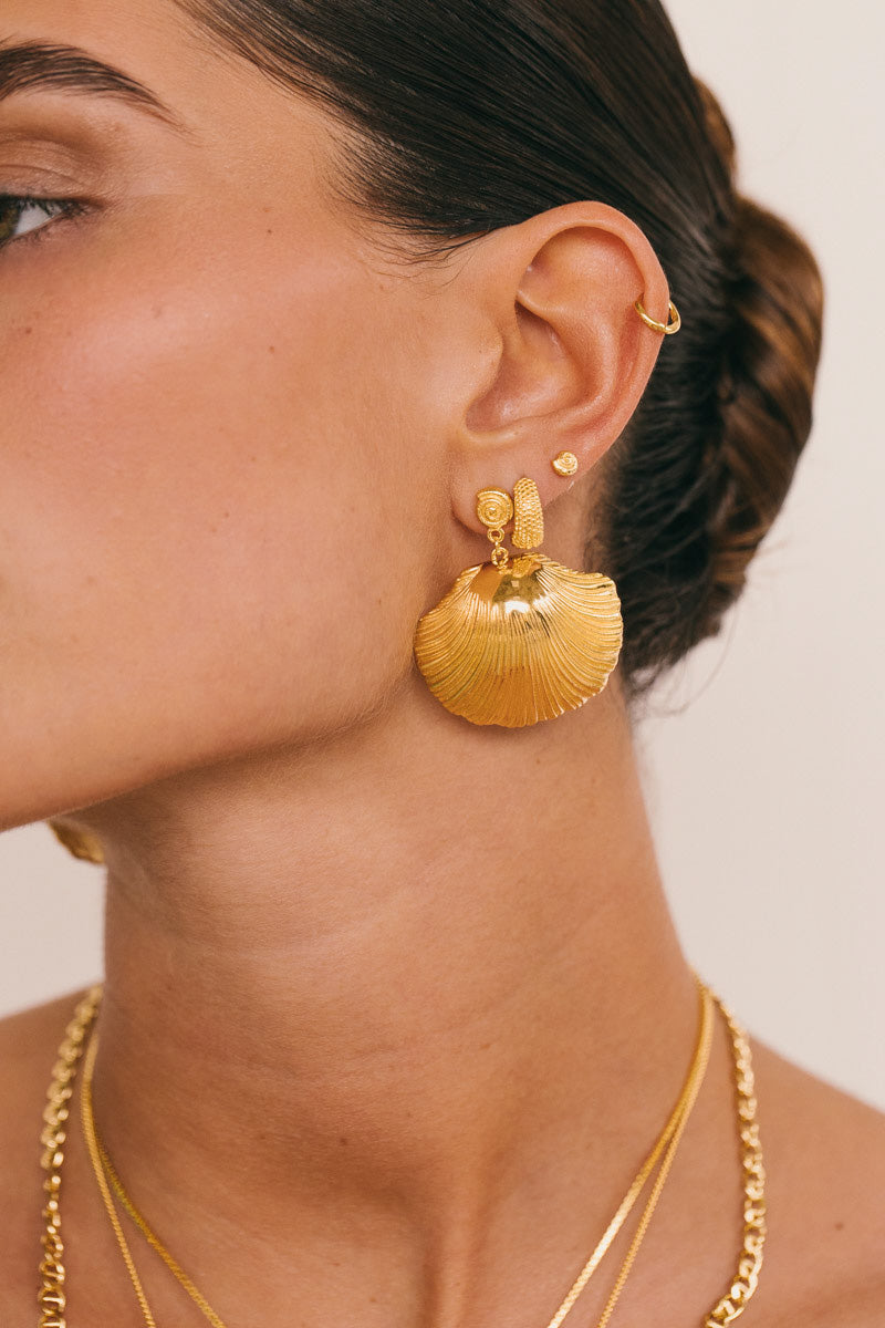 Endless Dots Huggie Gold Plated