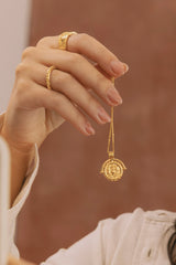Queen Of Stars Double Sided Necklace Gold Plated