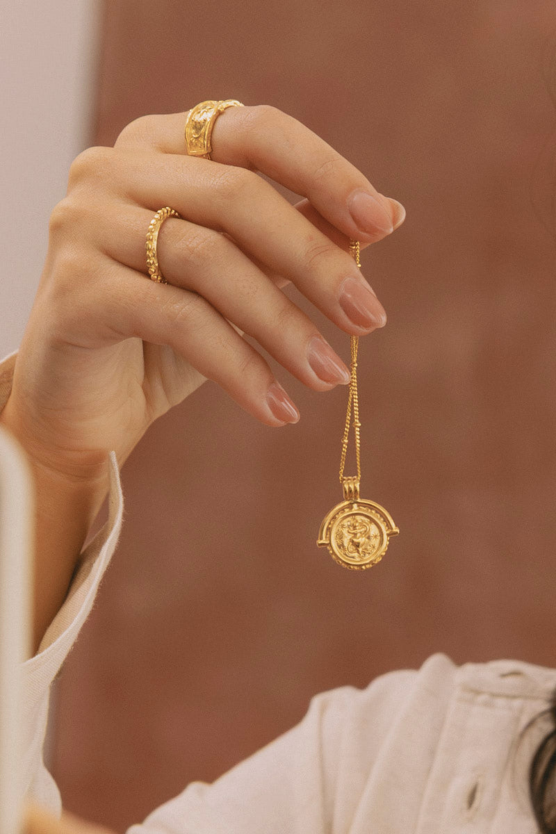 Queen Of Stars Double Sided Necklace Gold Plated