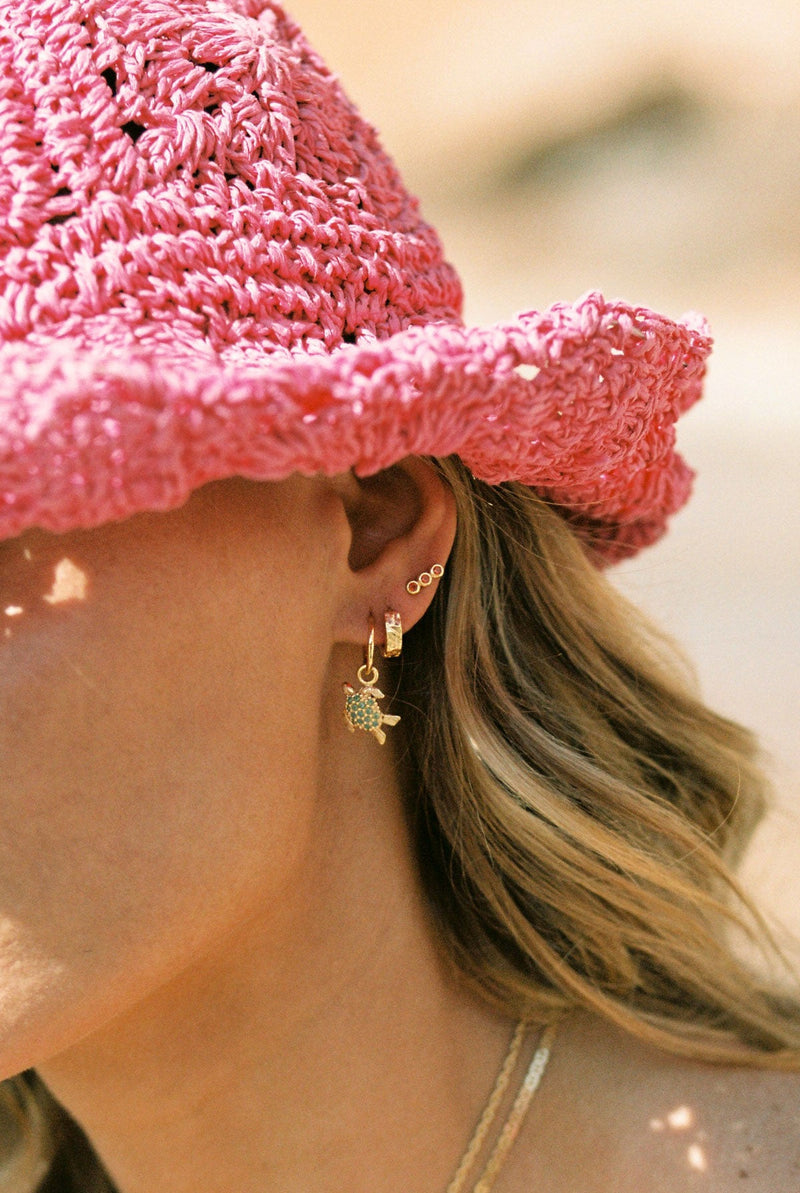 Water ripple huggie gold plated