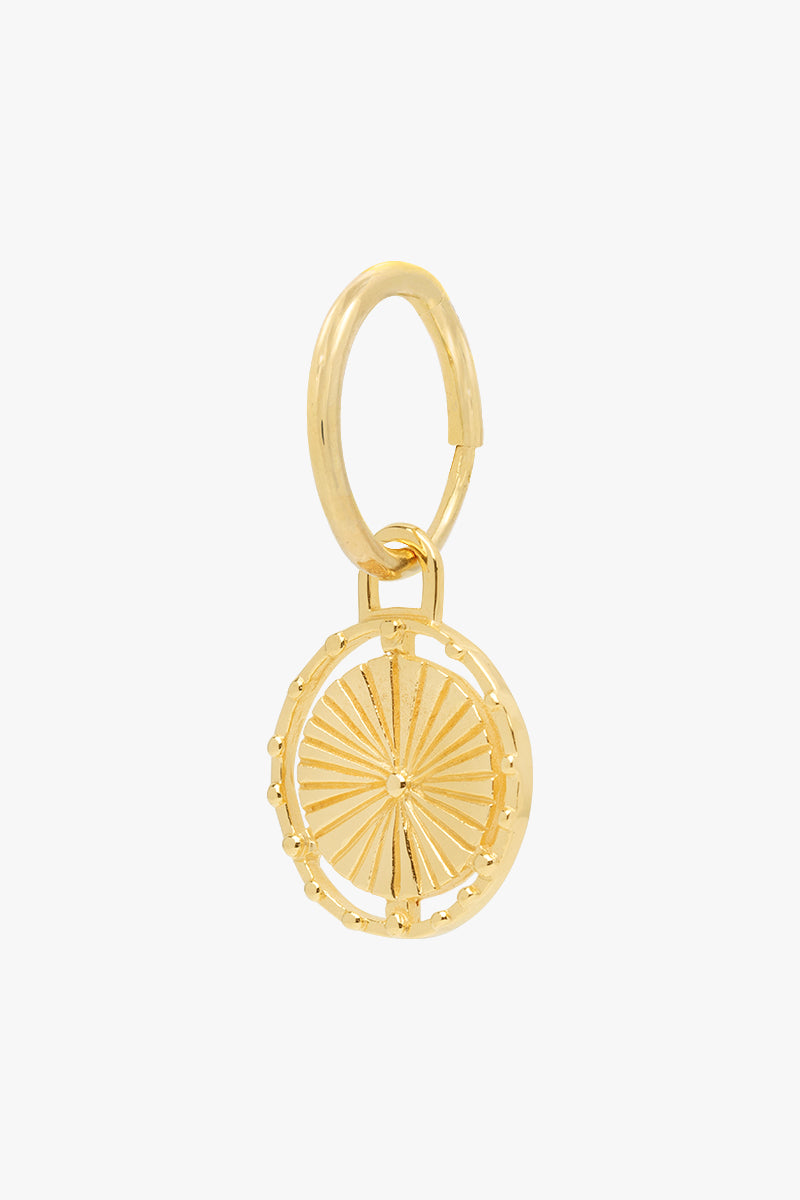 Halo coin earring gold plated 