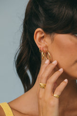 Wild classic earring gold plated medium (25mm)