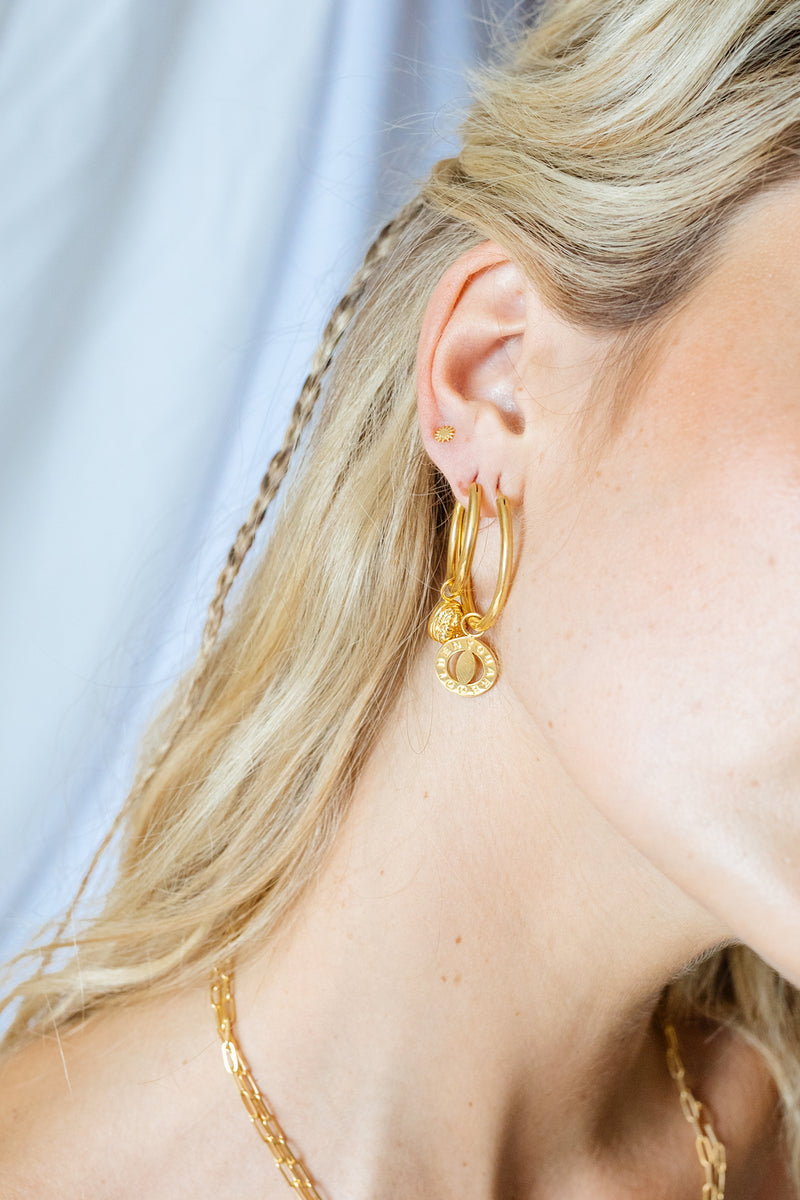 Kissed by the sun stud 14k solid gold