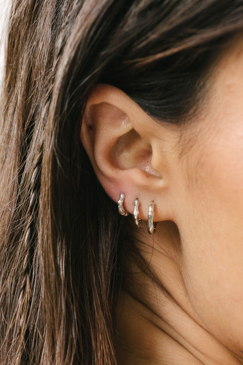 Hammered hoop silver medium (11mm)