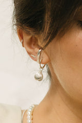 Clam shell earring silver