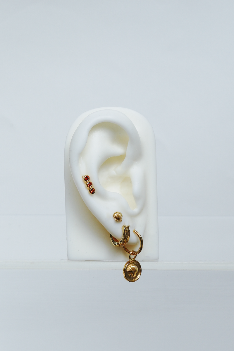 Vintage shell coin earring gold plated