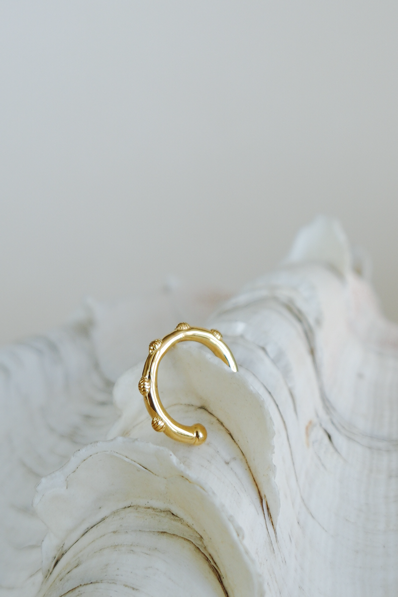 Shell ear cuff gold plated
