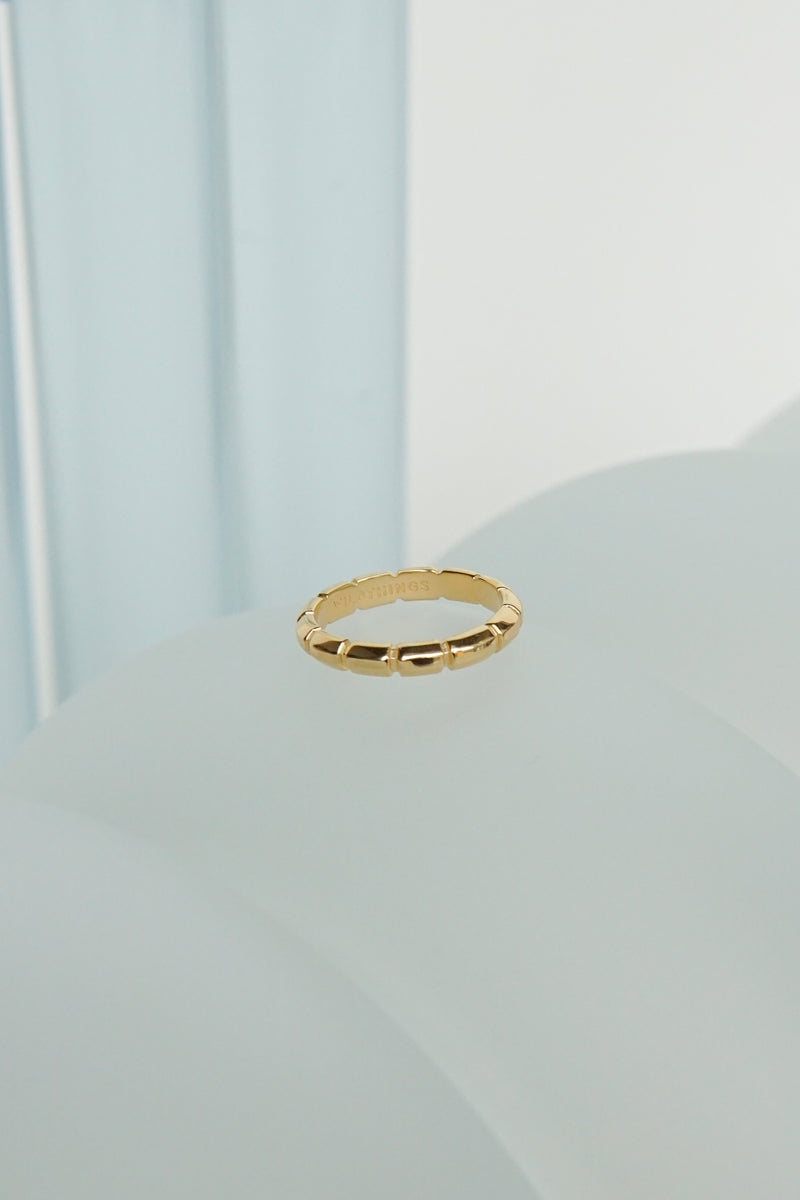 Vacance ring gold plated