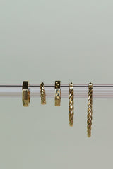 Twisted croissant hoop earring gold plated 13mm