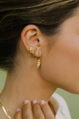 Dotted ear jacket gold plated