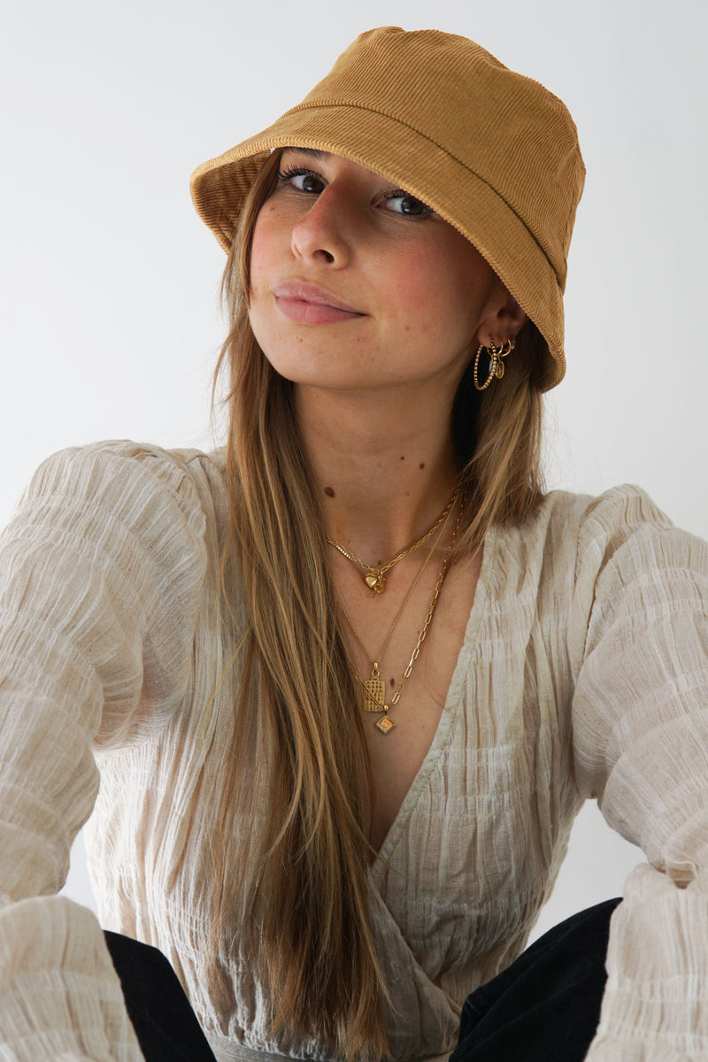 Caramel bucket hat