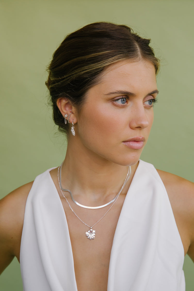 Dotted ear jacket silver