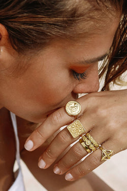 Five ways ring gold plated